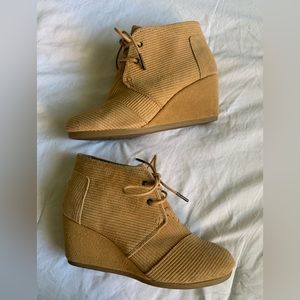 TOMS Brown Sugar Suede Corduroy ankle booties